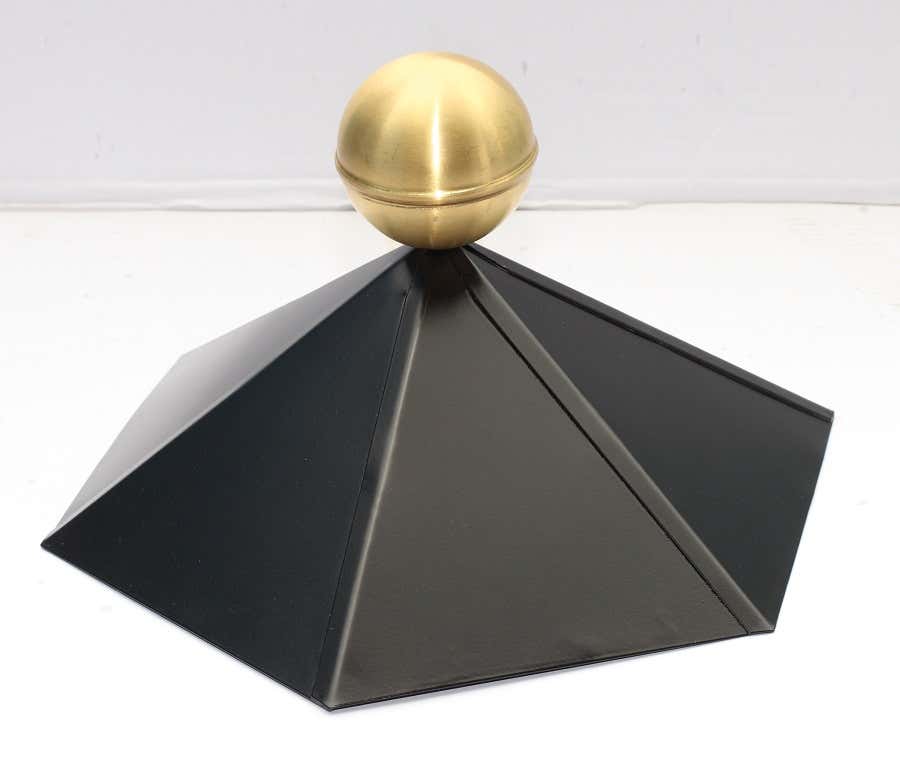 Capot de toit hexagonal avec globe