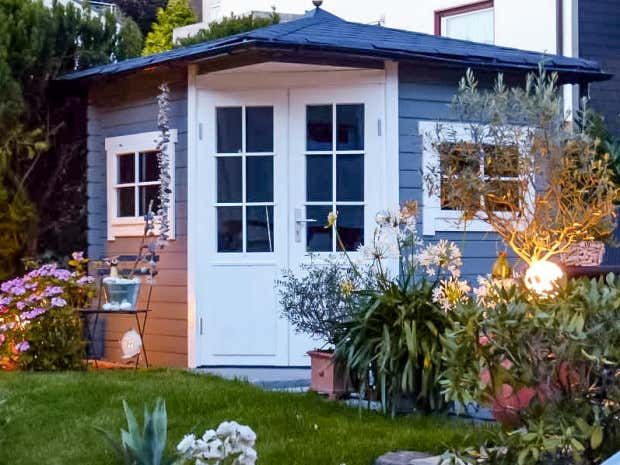 Photo du client: Abri de jardin pentagonal Sunny-B