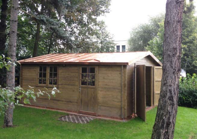 Photo du client: Garage en bois Alpholz B-44 ISO - porte en bois à 2 vantaux - 1 place