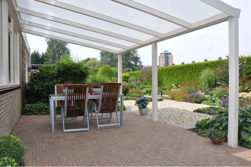 Overkapping: Soorten, Materialen, Afwerking & Prijzen - Terrasoverkapping - Overkapping Terras - LSBblokhutten.be thumbnail